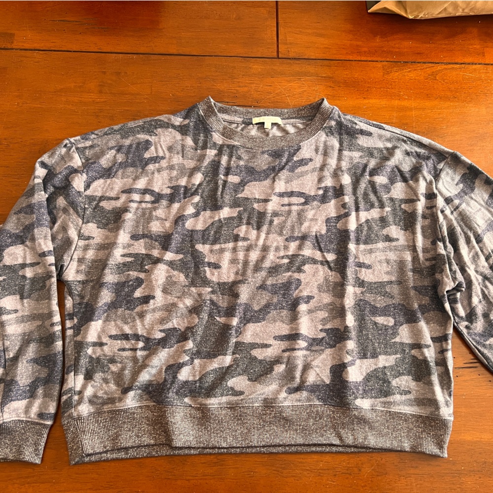 Z supply camo sweatshirt